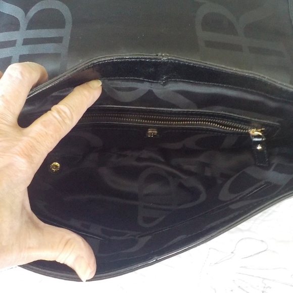 Banana Republic Leather Shoulder Bag - Picture 13 of 14